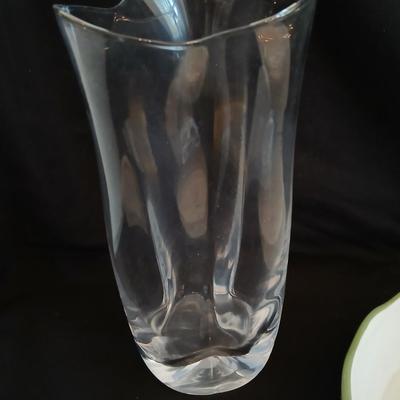 Apple pie dish, glass grape dish, apple nightlight, candles and a vase