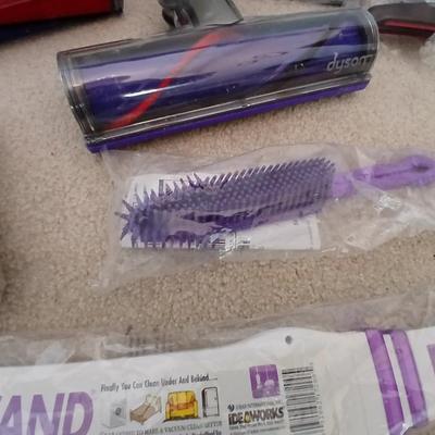 Dyson Vacuum sweeper Vacuum cleaner with attachments and charger