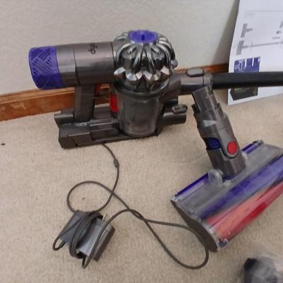 Dyson Vacuum sweeper Vacuum cleaner with attachments and charger