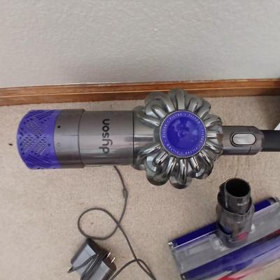 Dyson Vacuum sweeper Vacuum cleaner with attachments and charger