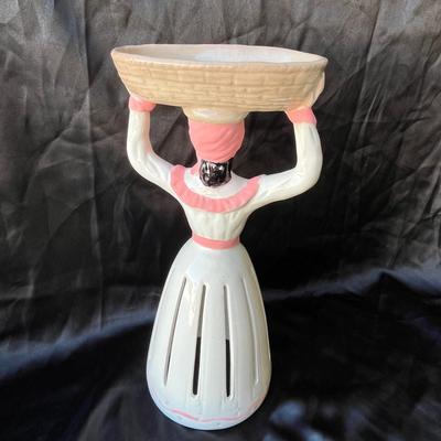 Lot 14 Vintage napkin lady