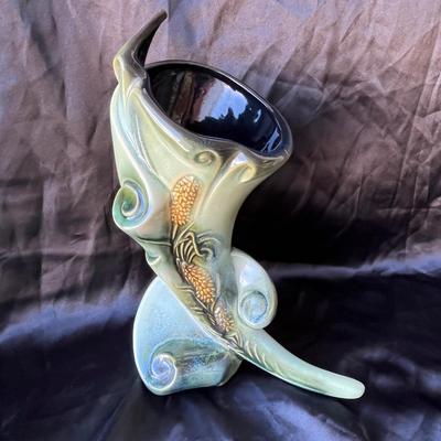Lot 15 Hull Parchment Cornucopia Vase