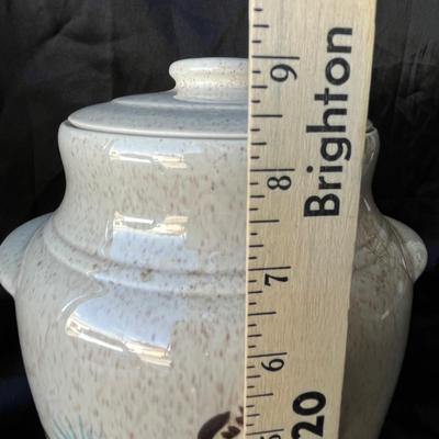 Lot 16 Red Wing Bob White Cookie Jar