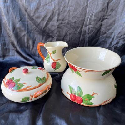 Lot 21 Franciscan Apple Serving pieces