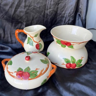 Lot 21 Franciscan Apple Serving pieces