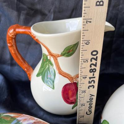 Lot 21 Franciscan Apple Serving pieces