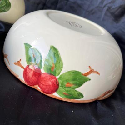 Lot 21 Franciscan Apple Serving pieces