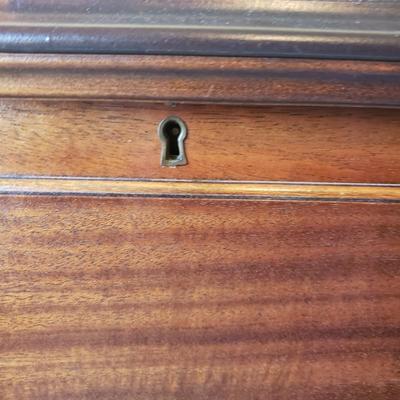 Queen Anne style Lift Top Cedar Chest (BGB-KD)