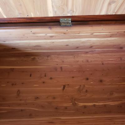 Queen Anne style Lift Top Cedar Chest (BGB-KD)