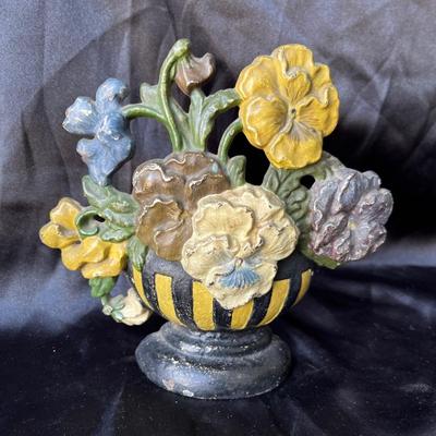 Lot 26 Hubley Pansy Door Stop