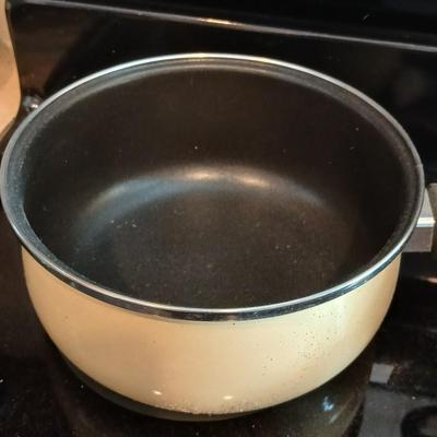 Nice Megaware Electric ceramic Spain made pots and pans set