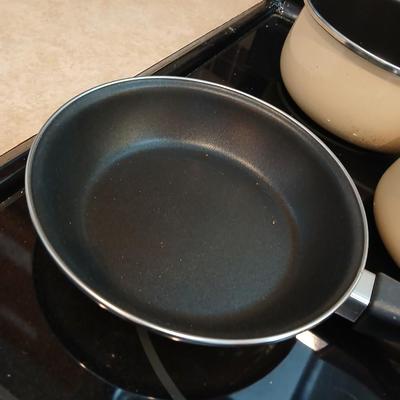 Nice Megaware Electric ceramic Spain made pots and pans set