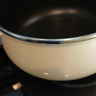 Nice Megaware Electric ceramic Spain made pots and pans set