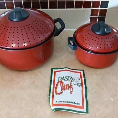 Two new Pasta Chef pots with strainer lids