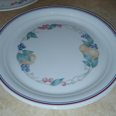 Corelle dinnerware set