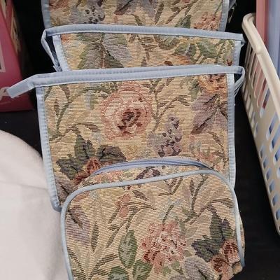 Electric hair Benders with extras hair wrap towels and makeup bags