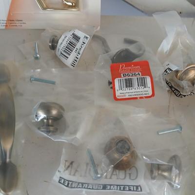 Knobs and drawer pull hardware perfect for furniture refinishers !