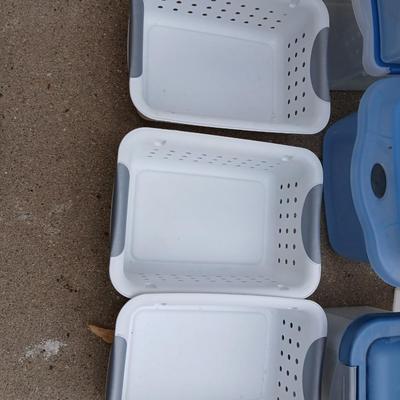 Small totes with lids