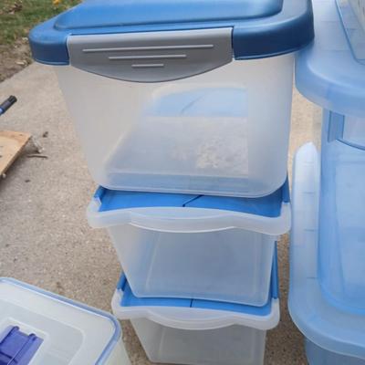 Small totes with lids
