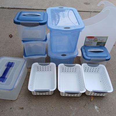Small totes with lids