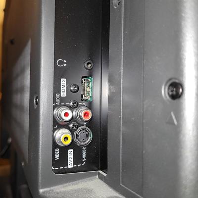 42" dynex TV, magnavox dvd/vvcr combo and stand