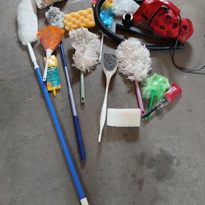 Small Royal dirt devil vacuum with dusters and brushes