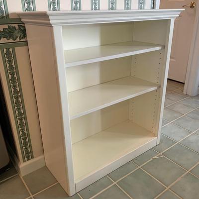 Short White Shelving Unit (K-HS)