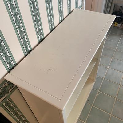 Short White Shelving Unit (K-HS)