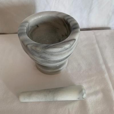 Marble Paper Towel Holder, Mortar & Pestle, and Trivet (K-HS)