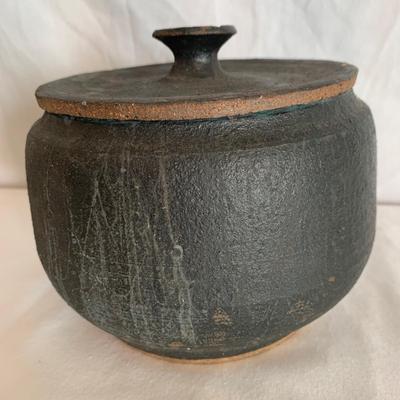 Unique Earth-Toned Pottery Vessels (K-HS)