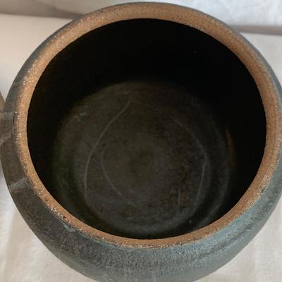 Unique Earth-Toned Pottery Vessels (K-HS)
