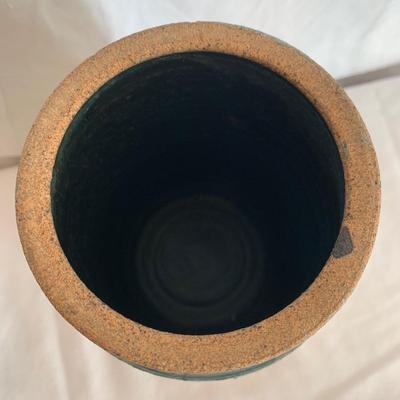 Unique Earth-Toned Pottery Vessels (K-HS)