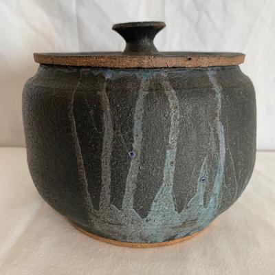 Unique Earth-Toned Pottery Vessels (K-HS)