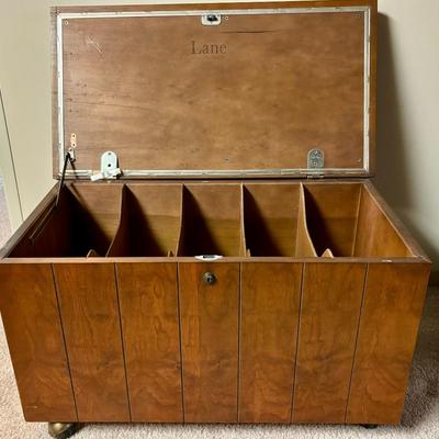 Record/storage cabinet