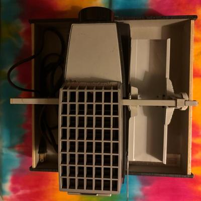Slide projector