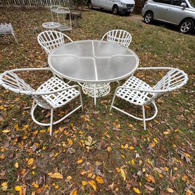 267 White Aluminum Outdoor Table & Chairs Set