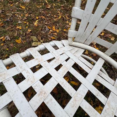267 White Aluminum Outdoor Table & Chairs Set