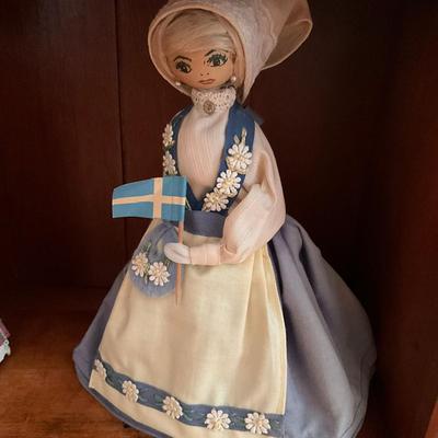 557 Swedish Doll Set