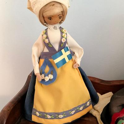 557 Swedish Doll Set