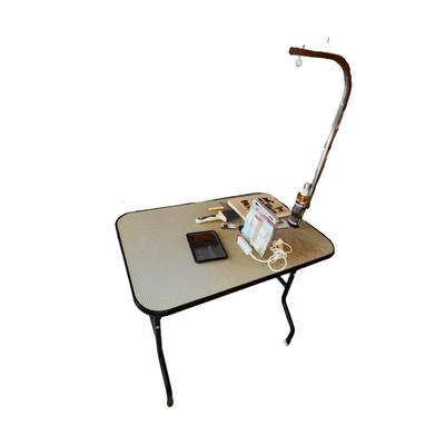 385 Dog Grooming Table & Supplies