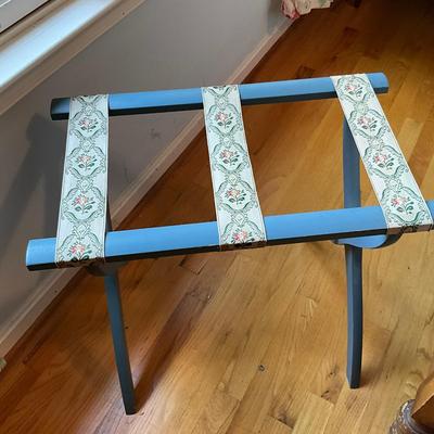 552 Hartman Luggage Set With Stand