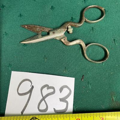 Vintage Button Hole Scissors