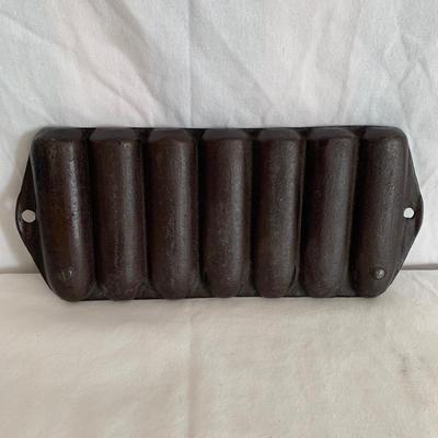 Brand New Lodge Cast Iron Griddle, Dutch Oven, & More (K-HS)