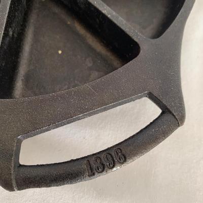 Brand New Lodge Cast Iron Griddle, Dutch Oven, & More (K-HS)