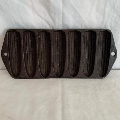 Brand New Lodge Cast Iron Griddle, Dutch Oven, & More (K-HS)