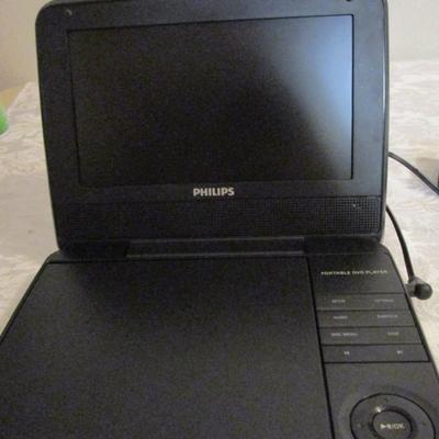 Phillips DVD player, screen Is 7"