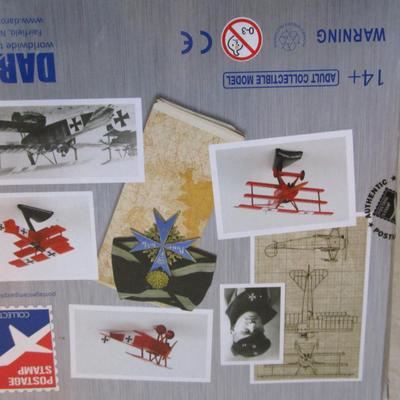 Daron Fokker DR.1, die cast historic airplane with stand - Red Baron 1:63 scale