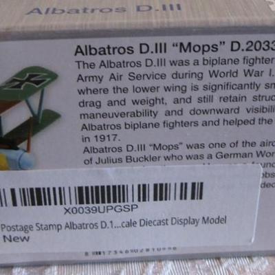Daron Albatros D III die cast historic airplane with stand 1:70 scale