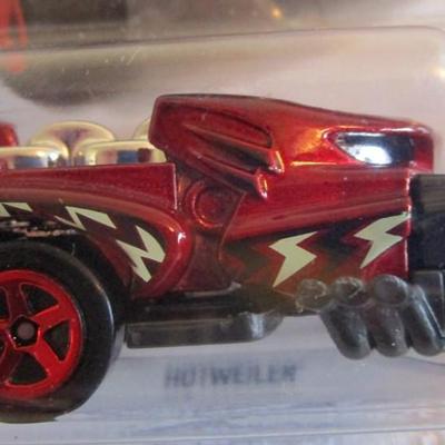 2 Hot Wheel cars