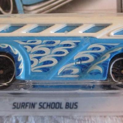 2 Hot Wheel cars